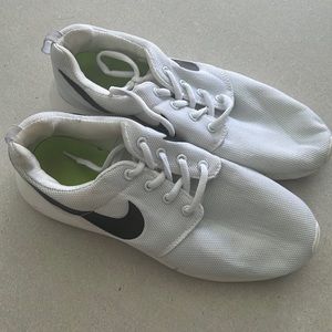 Nike running shoes white